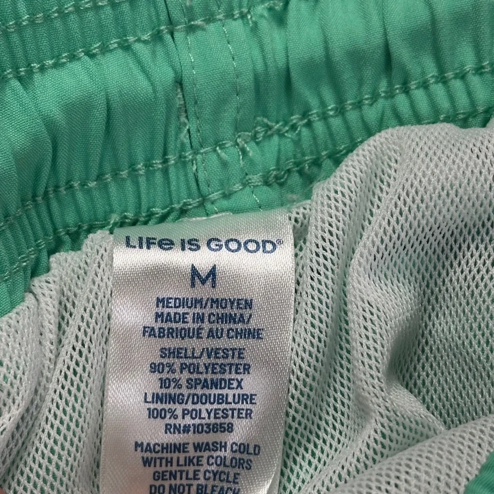 Life is Good Mens Medium Swim Trunks Mint Green Mesh Lined Board Shorts Beach